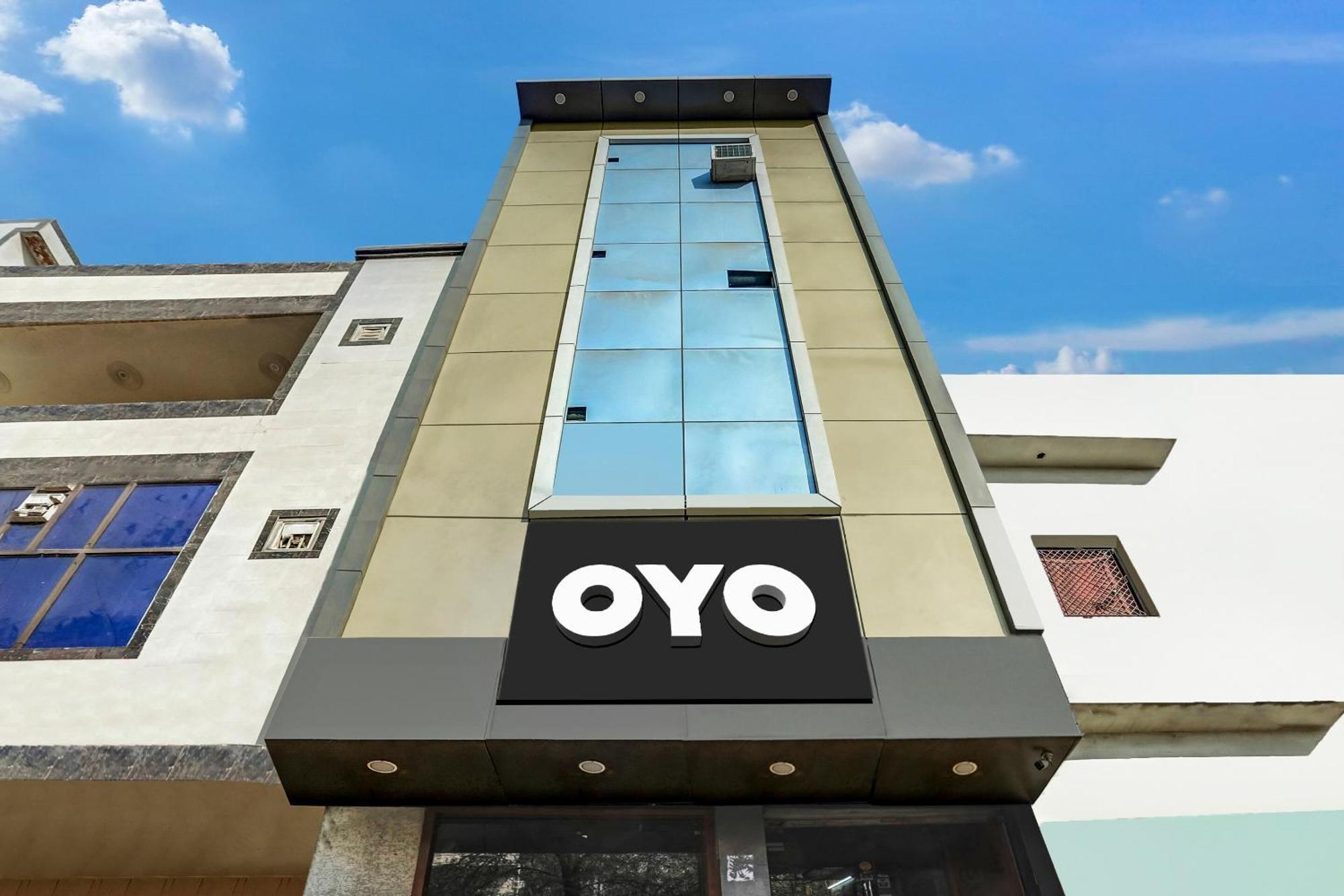Hotel O Flgship International Paradis Near Fg Moters Usmaanpur 3rd Pusta